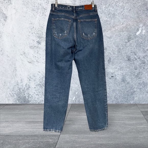 Zara high Rise jeans. EUC - Picture 2 of 5